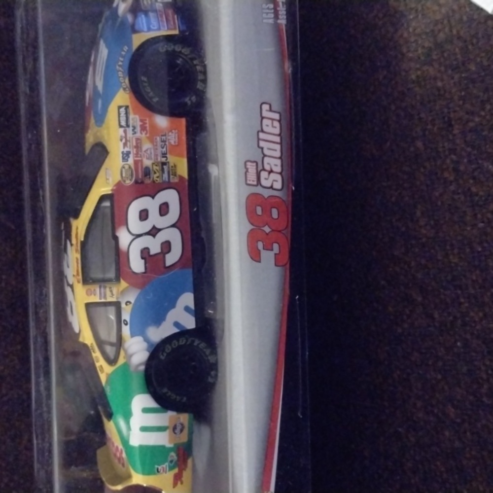 Winners Circle Elliot Saddler #38